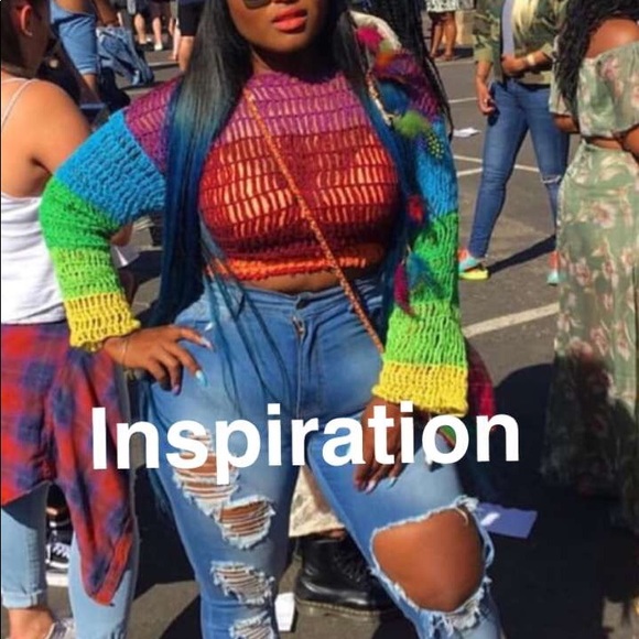 Colorblock Cropped Sweater - Picture 3 of 4